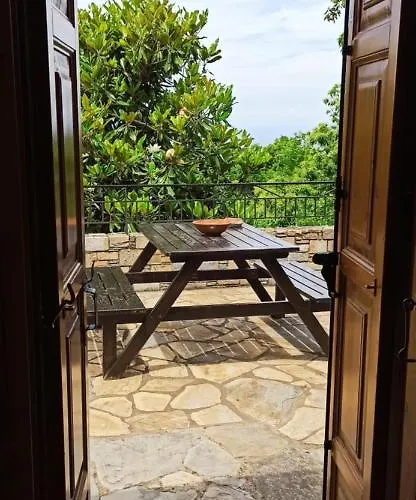 Aroma Piliou - άρωμα πηλίου Mourésion